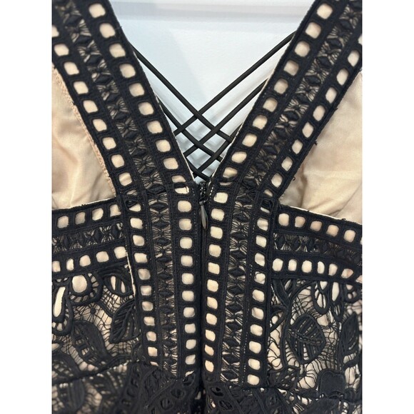Harlyn Black Embroidered Lace‎ Midi Dress Sz M NWT - Picture 3 of 6